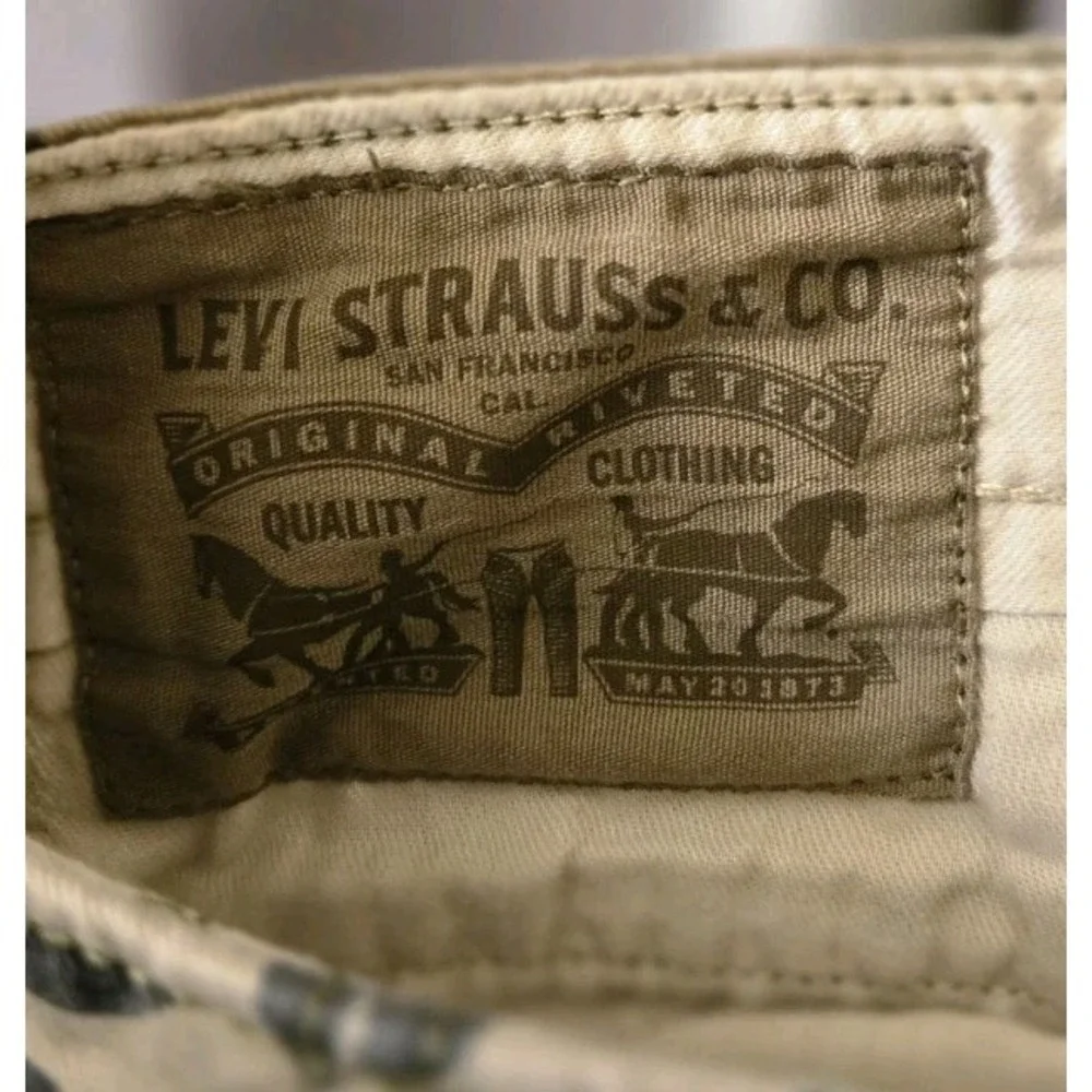 Levis Camouflage Green Jean Shorts Mens Denim‎ Medium 38x10.5